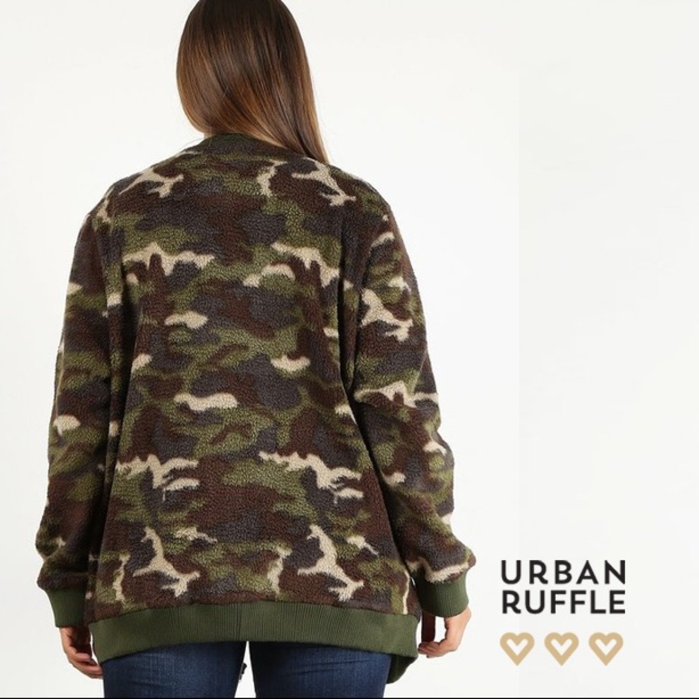 Teddy Fleece Camo Bomber Jacket - Picture 4 of 6